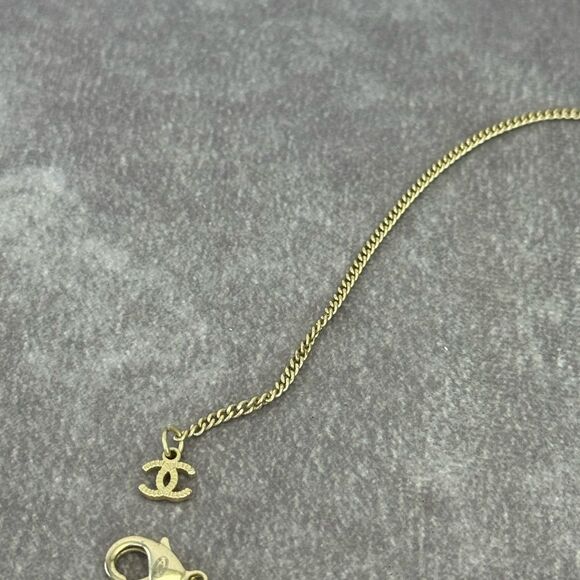 Chanel 21P Metal Double Layer Embossed Necklace - Picture 10 of 14